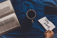 Waarom steeds meer mensen hun telefoon wegleggen